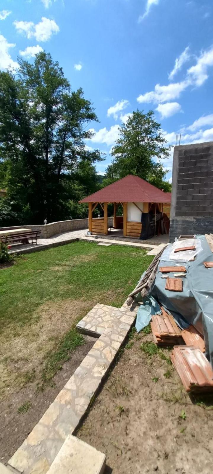 Apartment Porodicna Kuca