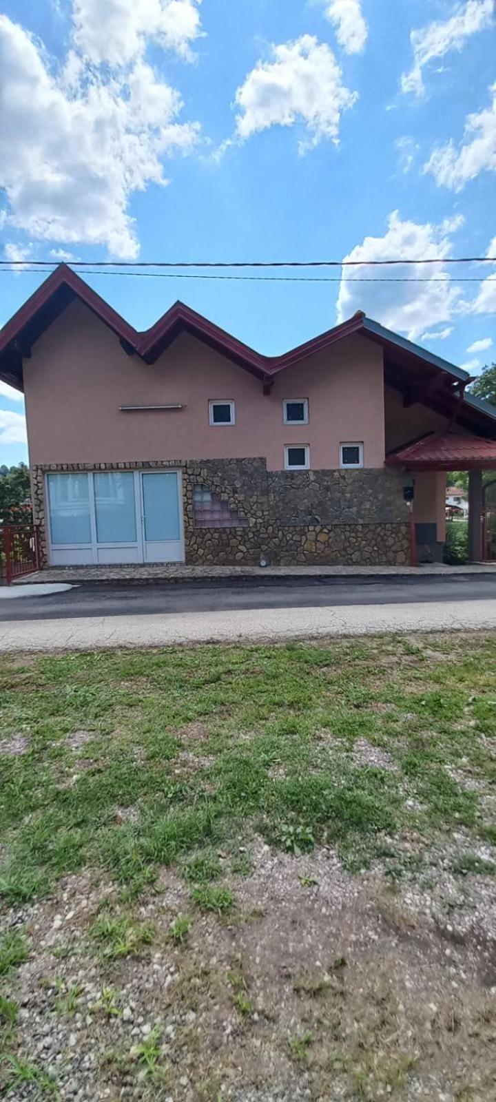 Apartment Porodicna Kuca